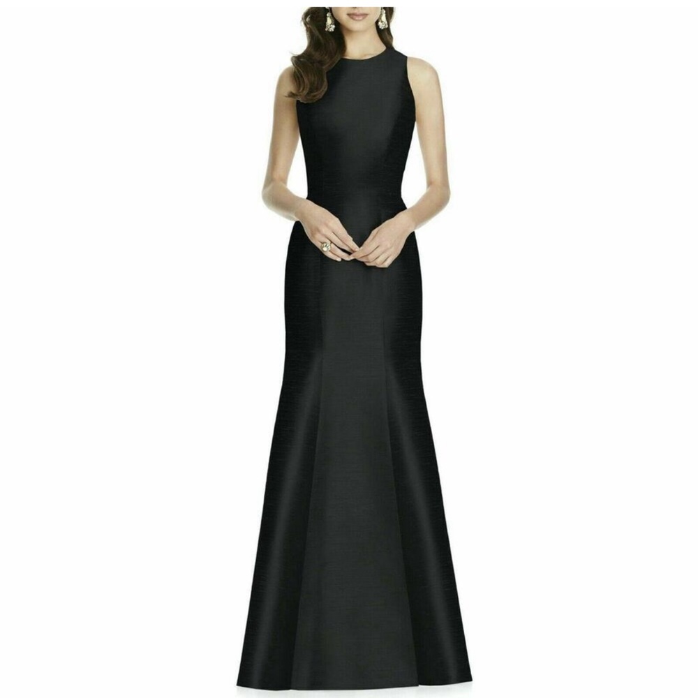 NWT Alfred Sung Black Trumpeted Gown w Open Back and Bow